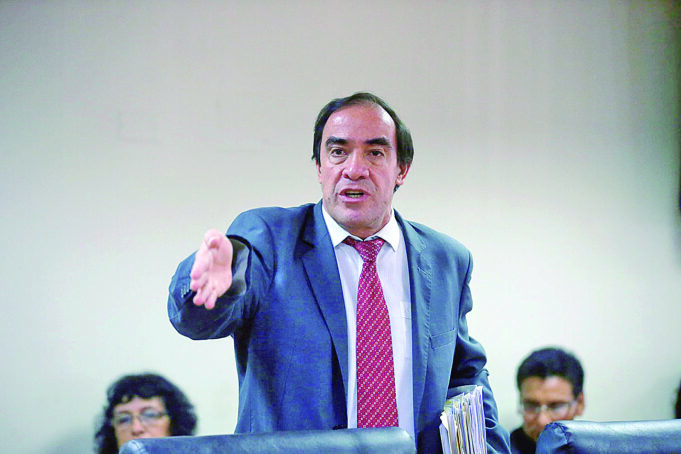 Yonhy Lescano dispuesto a postular a la presidencia
