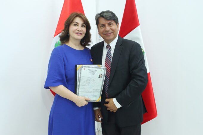 Más de 3,400 extranjeros obtuvieron la nacionalidad peruana por matrimonio