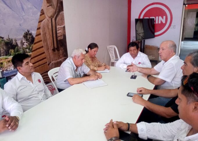 Walter Chirinos, líder del PRIN: “Dina Boluarte debe renunciar y pedir asilo en una embajada”