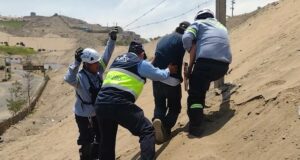 Brigada de Rescate y Serenazgo de Surco auxilian a persona con discapacidad visual que cayó por un cerro de Las Casuarinas