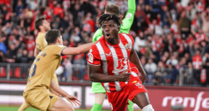 Barcelona tropieza en su visita al Almería 1-0