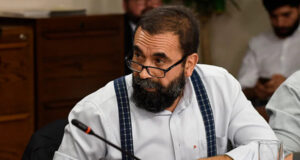 Impiden ingreso al país a exdiputado chileno y defensor de DD.HH.