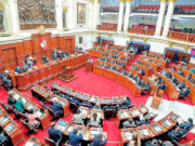 Congreso aprueba nueva ‘ley mordaza’ y amenazan con prisión a periodistas