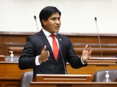 Acobamba declara “persona no grata” a congresista Wilson Soto