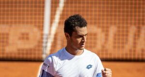 “Juanpi” Varillas debutó con triunfo en el ATP 500 de Brasil