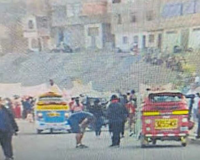 Bloquean avenida por falta de agua “Ni Sedapal ni el gobierno hacen algo por dar agua”