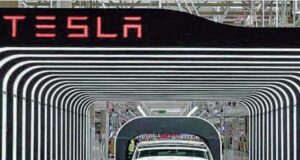 México: Industriales celebran llegada de fábrica Tesla