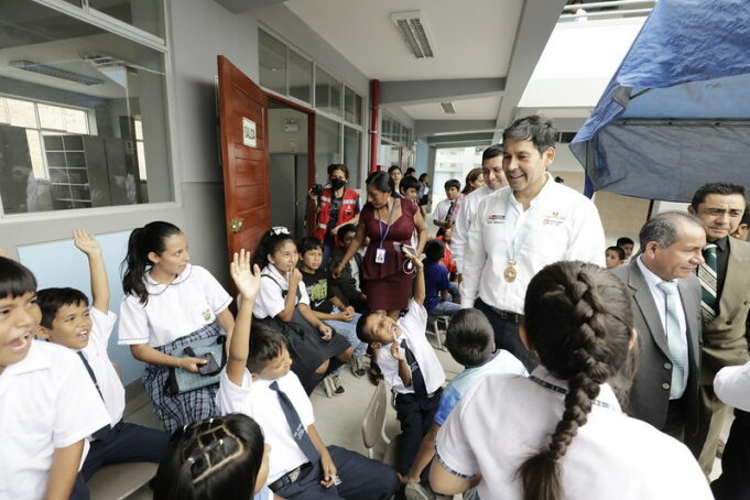 Ministro Julio Demartini visita Chepén para participar en acción cívica