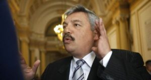 Alberto Beingolea se defiende de acusación fiscal en su contra