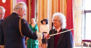 Brian May, guitarrista de Queen, es nombrado caballero de la Orden del Imperio Británico