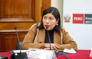 Subcomisión de Acusaciones Constitucionales aprueba denuncia contra Betssy Chávez Subcomisión de Acusaciones Constitucionales aprueba denuncia contra Betssy Chávez