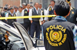 Capturan a policía y su banda poco antes de asaltar a una mujer en Comas