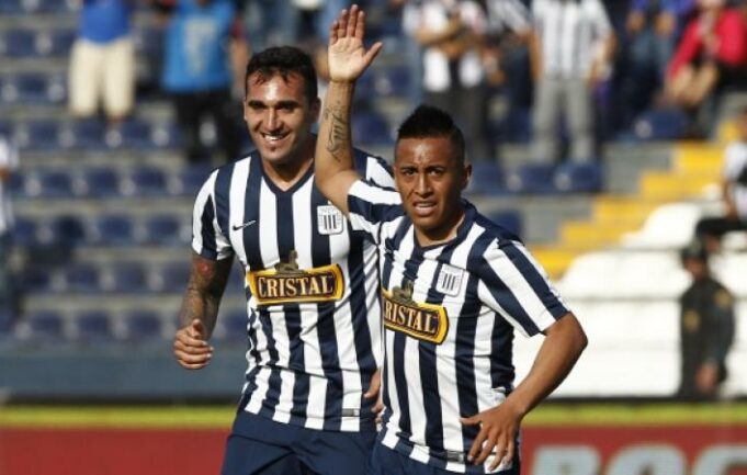 Christian Cueva ya entrena en La Victoria