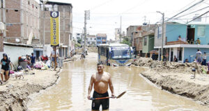 Desbordados por la lluvia y el barro