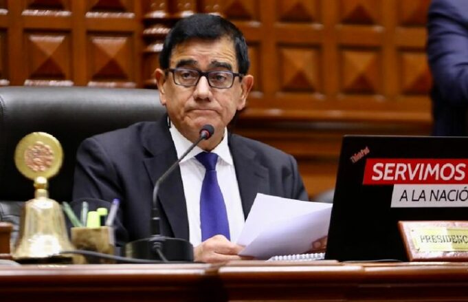 Javier Ángeles es designado como nuevo oficial mayor del Congreso