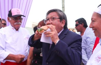 Callao: así luce el pan con pejerrey más grande del Perú y el mundo