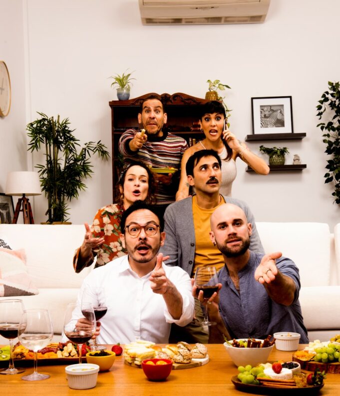 Exitosa comedia “Charada” entra a la etapa final de la temporada