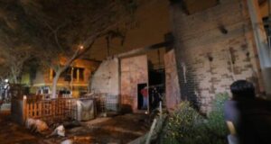 SJL: incendio en almacén clandestino de combustible deja un muerto