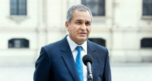 Admiten a debate interpelación al ministro del Interior, Vicente Romero