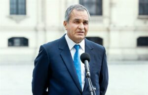 Admiten a debate interpelación al ministro del Interior, Vicente Romero