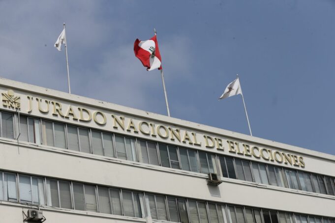 JNE también cuestiona sentencia del TC sobre demanda competencial de Congreso contra el PJ