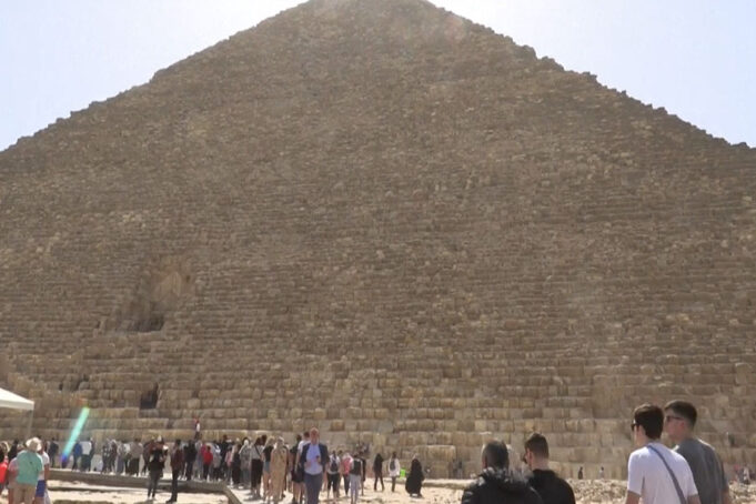 Egipto: hallan túnel escondido en la pirámide de Keops