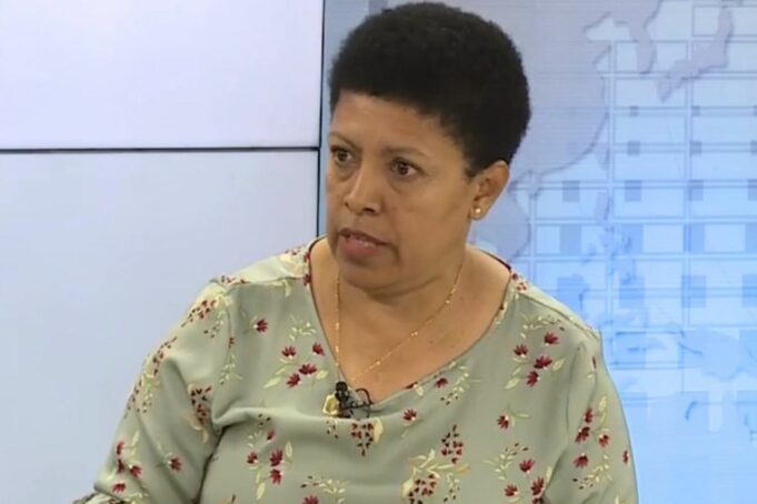 ¡Martha Moyano tiene ducha y estacionamiento exclusivo en instalaciones del Palacio Legislativo!