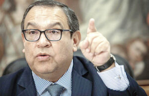 Premier Otárola responsabiliza al Comando Conjunto por muertes en protestas Premier Otárola responsabiliza al Comando Conjunto por muertes en protestas