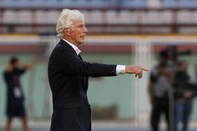 José Pékerman renunció a seguir dirigiendo a Selección de Venezuela
