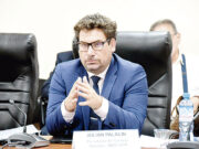 El Ejecutivo retira a Julián Palacín de la jefatura del INDECOPI El Ejecutivo retira a Julián Palacín de la jefatura del INDECOPI