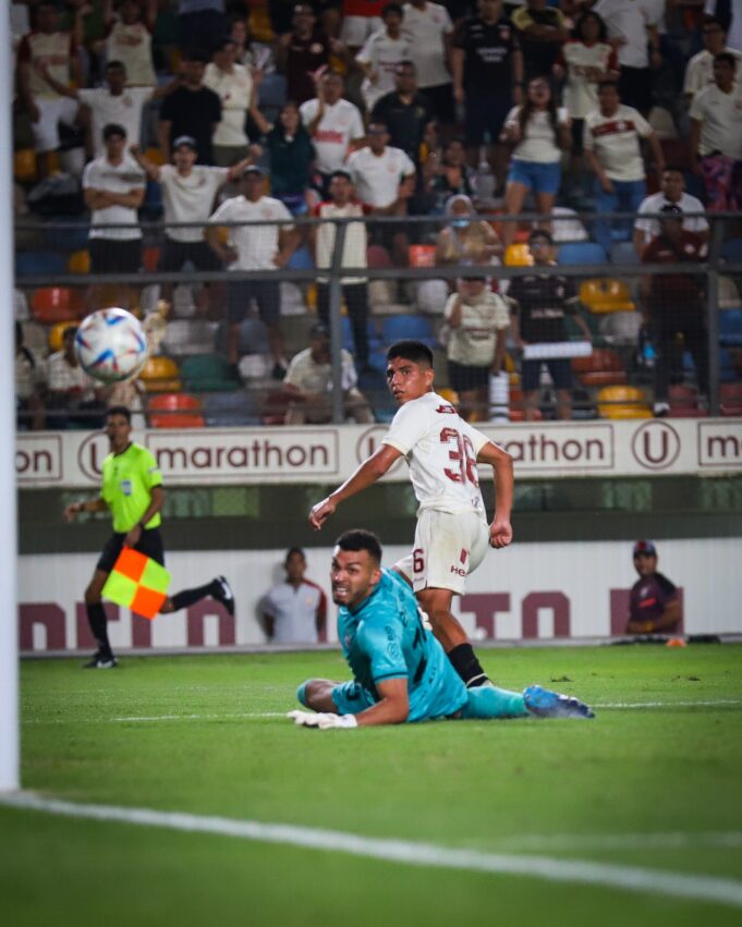 Universitario es el nuevo líder del Apertura al golear 3-0 a Cienciano