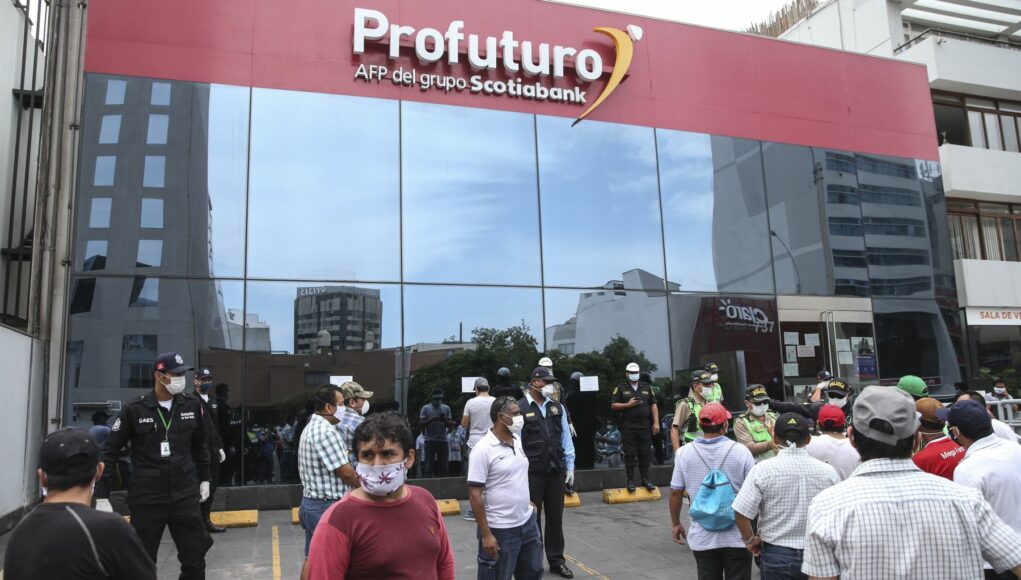 Congresista Digna Calle pide no encarpetar proyecto de retirar hasta 4 UIT de los fondos de AFP