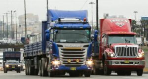 Transportistas de carga convocados a paro para exigir fin a la inestabilidad política