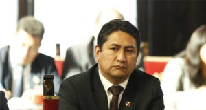 Vladimir Cerrón ante represión en Puno: “Condenable” Vladimir Cerrón ante represión en Puno: “Condenable”