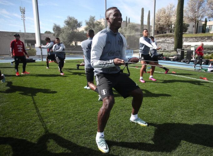 Selección realizó segundo día de entrenamiento en Madrid con 24 de los 25 convocados
