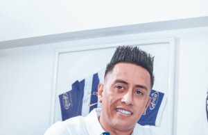 Cueva firmó su contrato por seis meses y ya pertenece a Alianza Lima