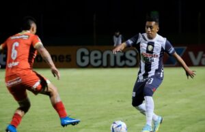Ni «Aladino» Cueva salvó de primera derrota de Alianza Lima ante Sport Huancayo 2-1