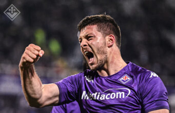 Fiorentina le ganó al Milán 2-1 en el Calcio Italiano