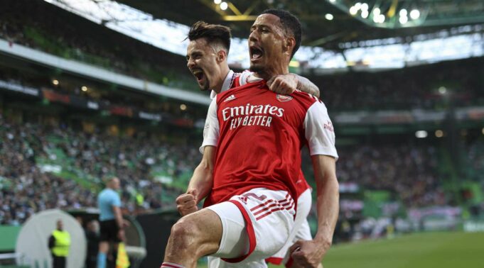 Arsenal igualó de visita 2-2 con Sporting Lisboa por octavos de la Europa League