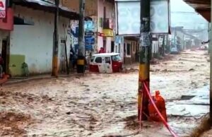 Celendín: fuertes lluvias inundan la ciudad e impiden el tránsito en sus carreteras