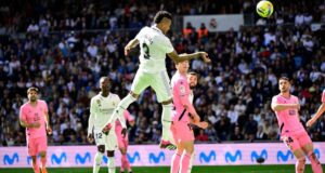 El Madrid le ganó a Espanyol 3-1 y le mete presión al líder «Barza»