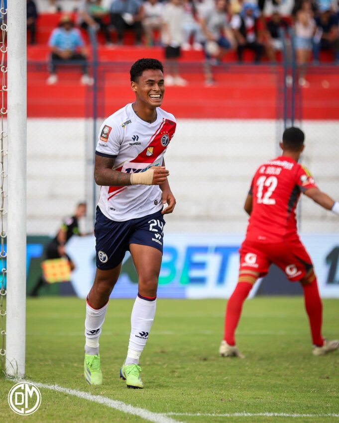 Municipal empató con Cristal 1-1 en inicio de la fecha 10 del Apertura