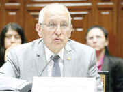 Por frases discriminatorias, denuncian penalmente al ministro de Educación Por frases discriminatorias, denuncian penalmente al ministro de Educación