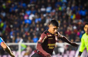 Universitario se trajo buen punto al empatar 0-0 con Garcilaso en el Cusco