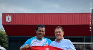 Julio César Uribe visitó a su ex club América de Cali