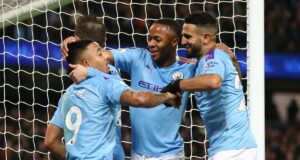 Manchester City ganó al Leicester 3-1 y se puso a tres del líder Arsenal que juega mañana