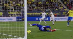 Real Madrid derrotó al Cádiz 2-0 y se puso a diez del puntero Barcelona en España