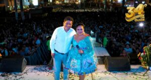 Dina Paucar hizo zapatear a 20 mil almas en concierto de Los Olivos y bailó con alcalde Felipe Castillo