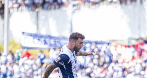 Alianza Lima sigue puntero del Apertura tras vencer a Unión Comercio en Tarapoto por 3-1