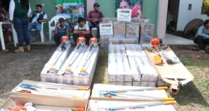 Ucayali: Midagri entrega moto furgoneta y herramientas agrícolas a organización cacaotera Ucayali: Midagri entrega moto furgoneta y herramientas agrícolas a organización cacaotera